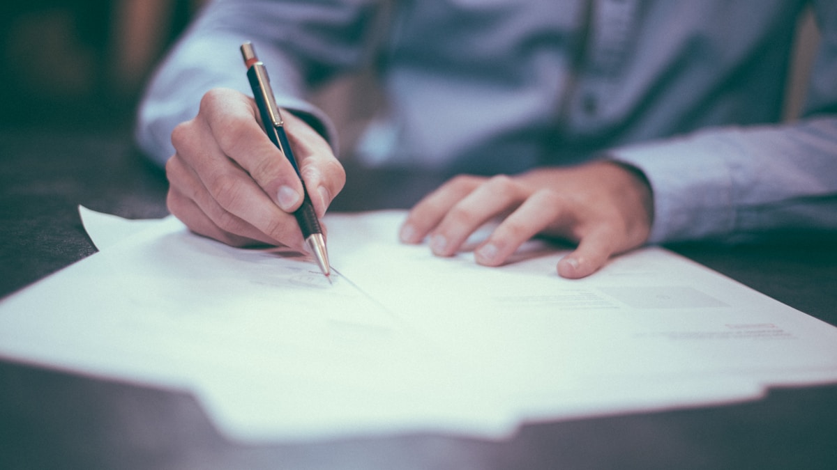 Comment vérifier une agence marketing avant de signer